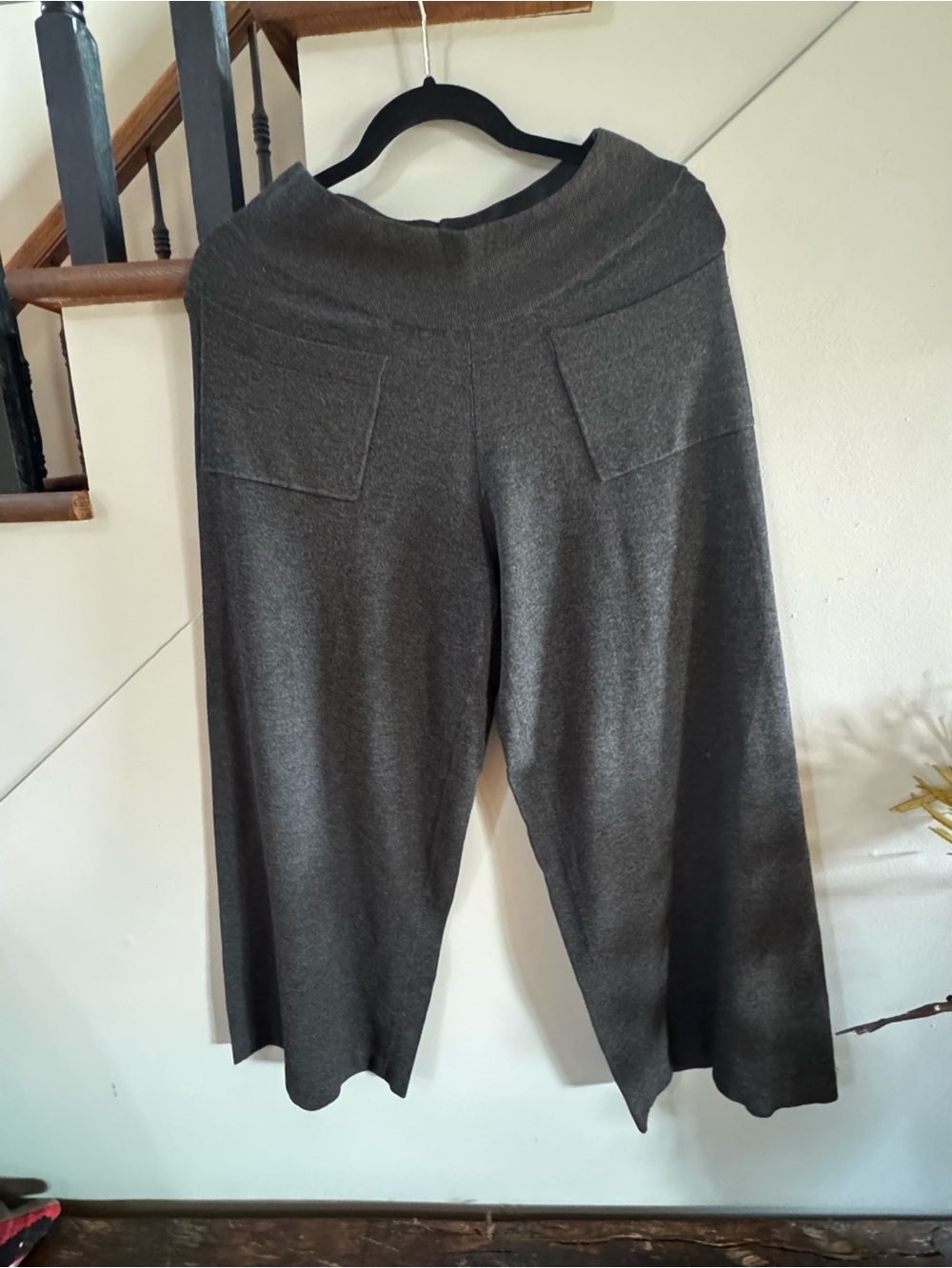 Wide-Leg Pull-On Pants in Charcoal Gray